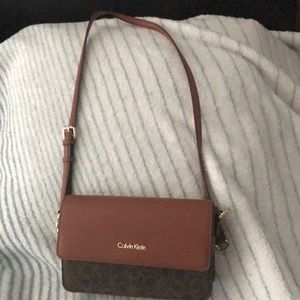 Calvin Klein body cross bag